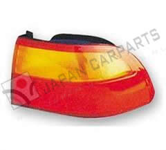 Achterlicht buiten (4DR) Links